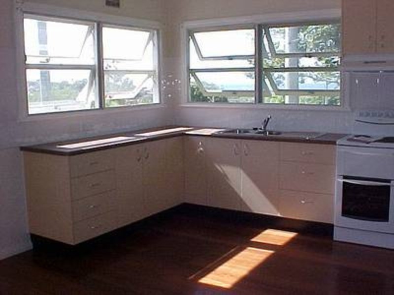 8 Kittiwake Street, Banora Point NSW 2486