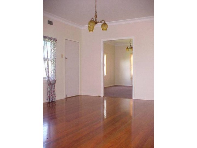 8 Kittiwake Street, Banora Point NSW 2486