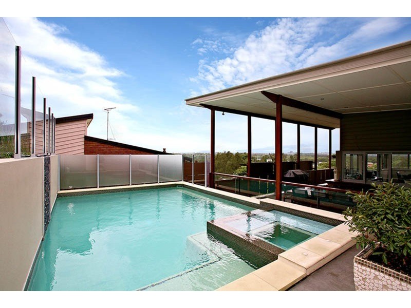 7 Mariners Crescent, Banora Point NSW 2486