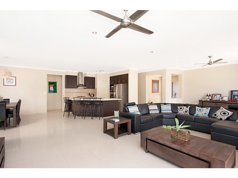 9 Traminer  Court, Tweed Heads South NSW 2486