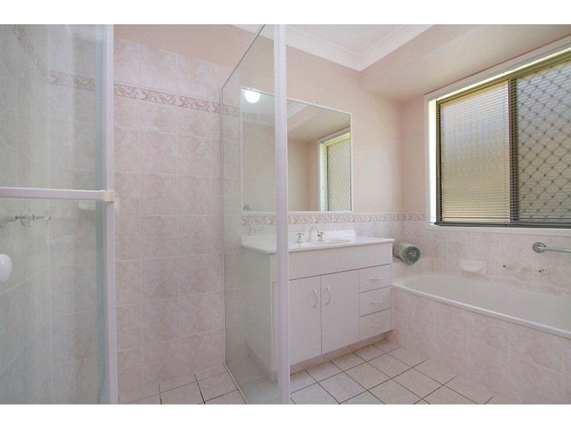 22 Kildare Drive, Banora Point NSW 2486