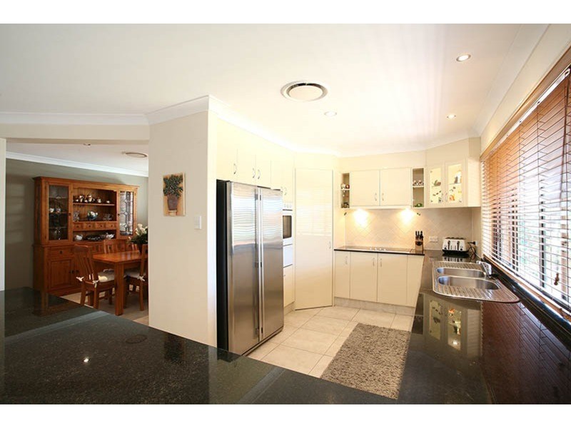 7 Comenara Crescent, Banora Point NSW 2486