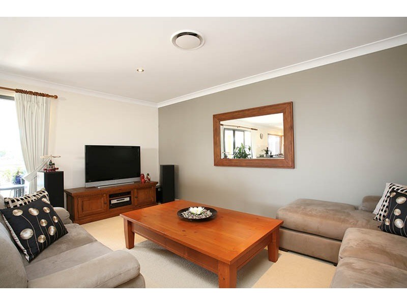 7 Comenara Crescent, Banora Point NSW 2486