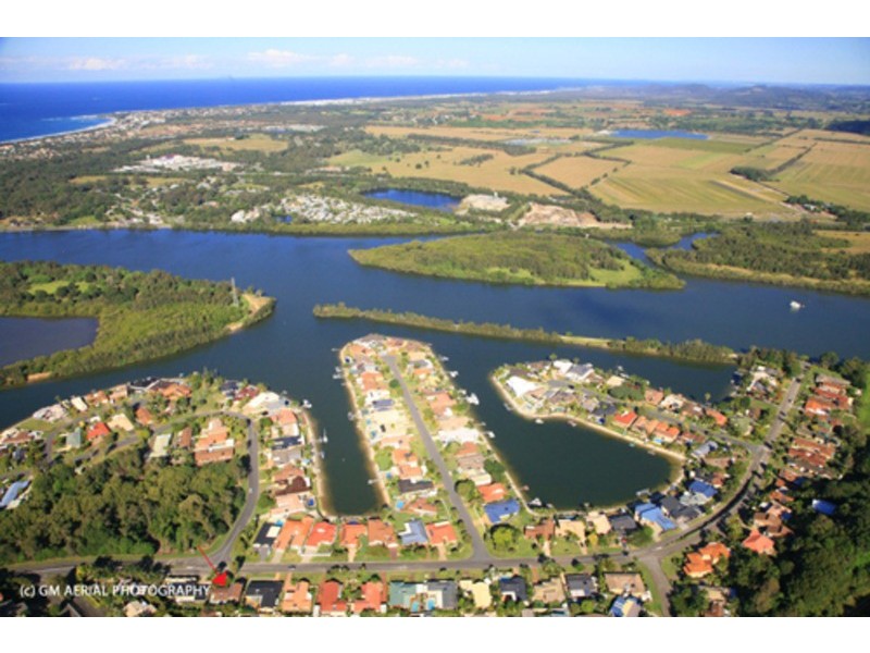 5 Mariners Crescent, Banora Point NSW 2486