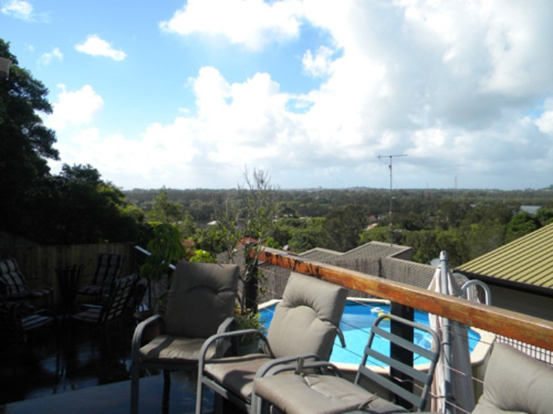 5 Mariners Crescent, Banora Point NSW 2486