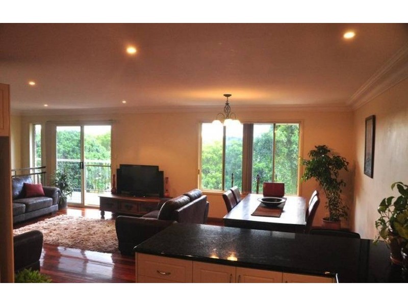 87 Bimbadeen Avenue, Banora Point NSW 2486
