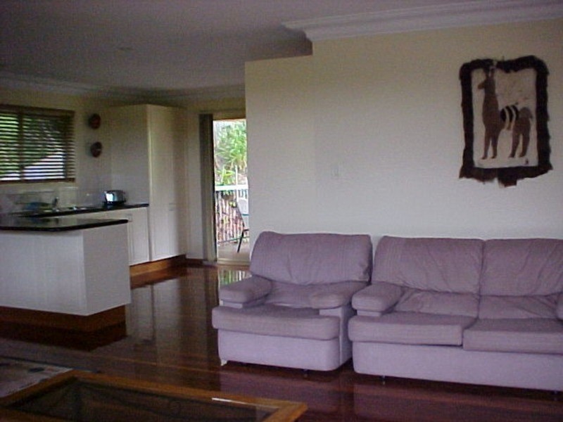 87 Bimbadeen Avenue, Banora Point NSW 2486