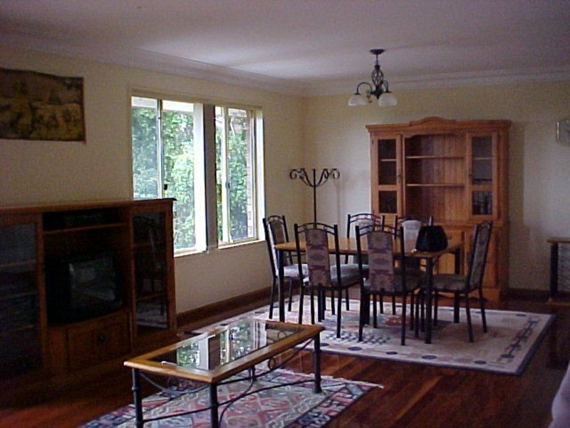 87 Bimbadeen Avenue, Banora Point NSW 2486