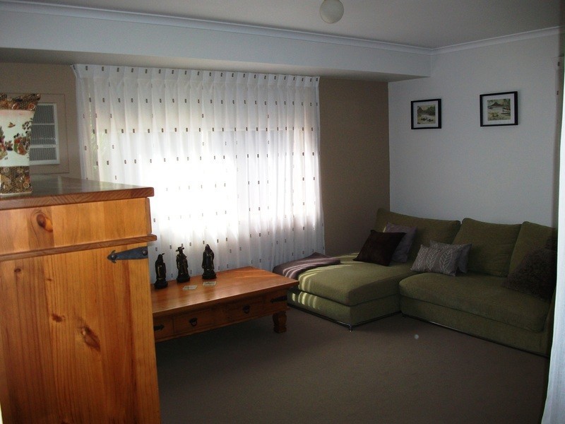 8 Chestnut  Drive, Banora Point NSW 2486