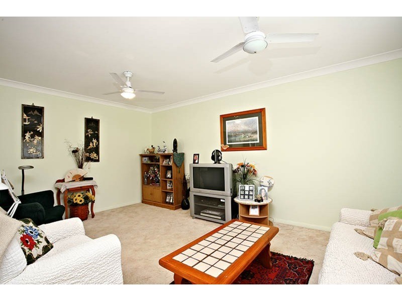 37 Kildare Drive, Banora Point NSW 2486
