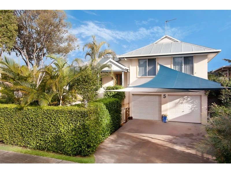 5 Acacia Street, Tweed Heads South NSW 2486