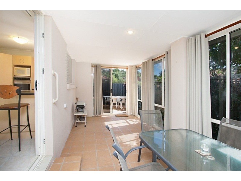 2/13 Kildare Drive, Banora Point NSW 2486