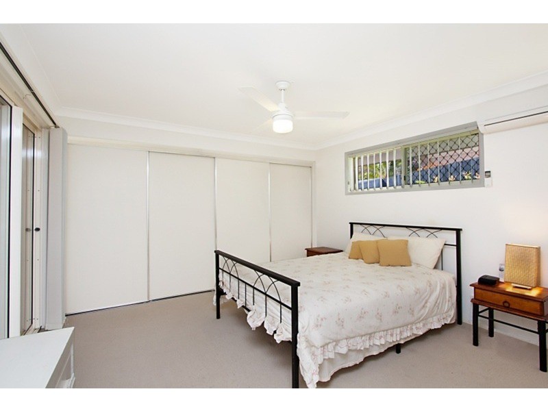 2/13 Kildare Drive, Banora Point NSW 2486
