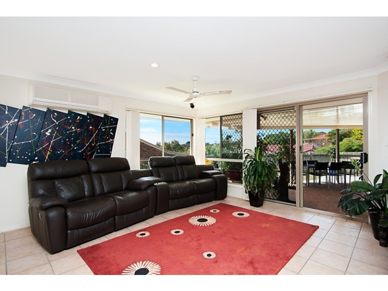 20 Clonakilty Close, Banora Point NSW 2486