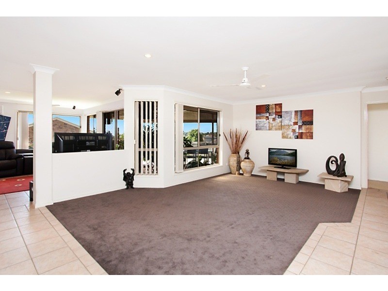 20 Clonakilty Close, Banora Point NSW 2486