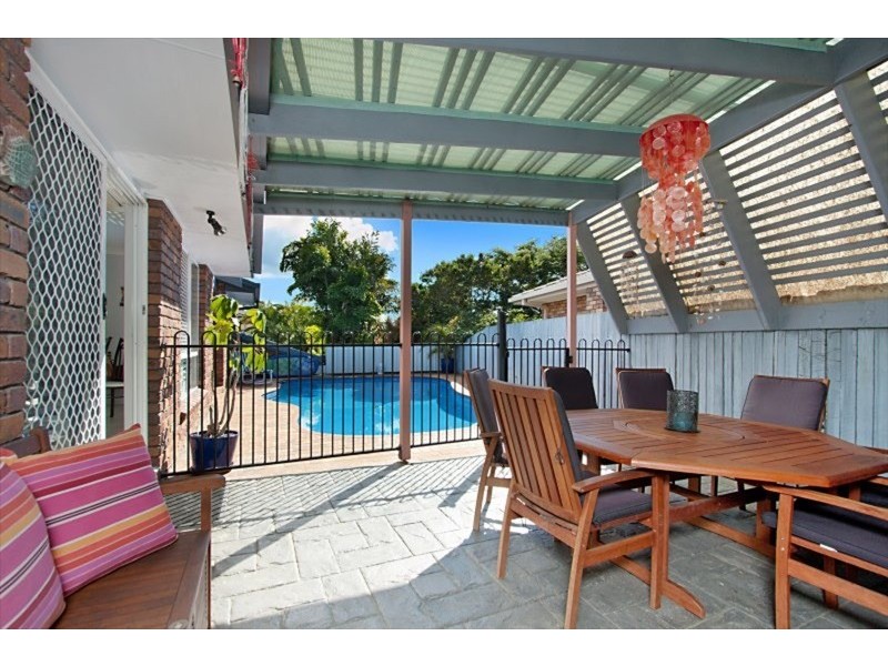 27 Amaroo Drive, Banora Point NSW 2486