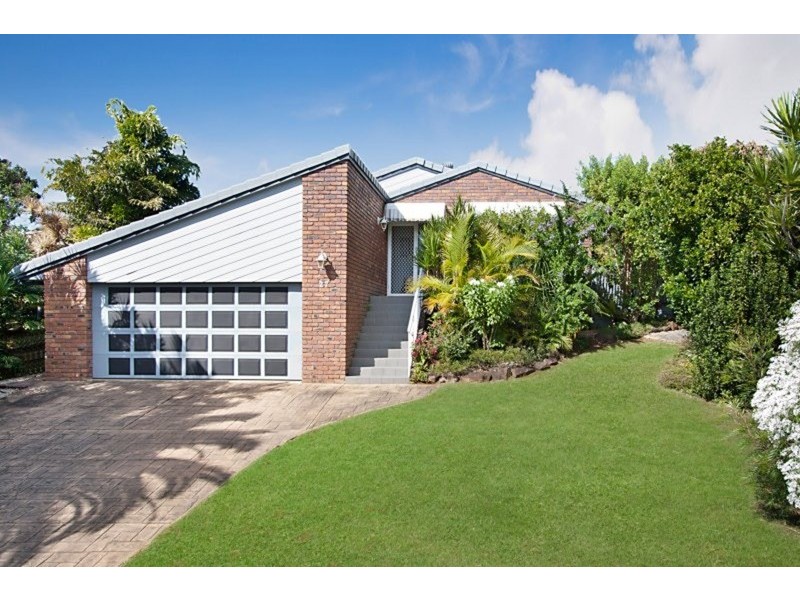 27 Amaroo Drive, Banora Point NSW 2486