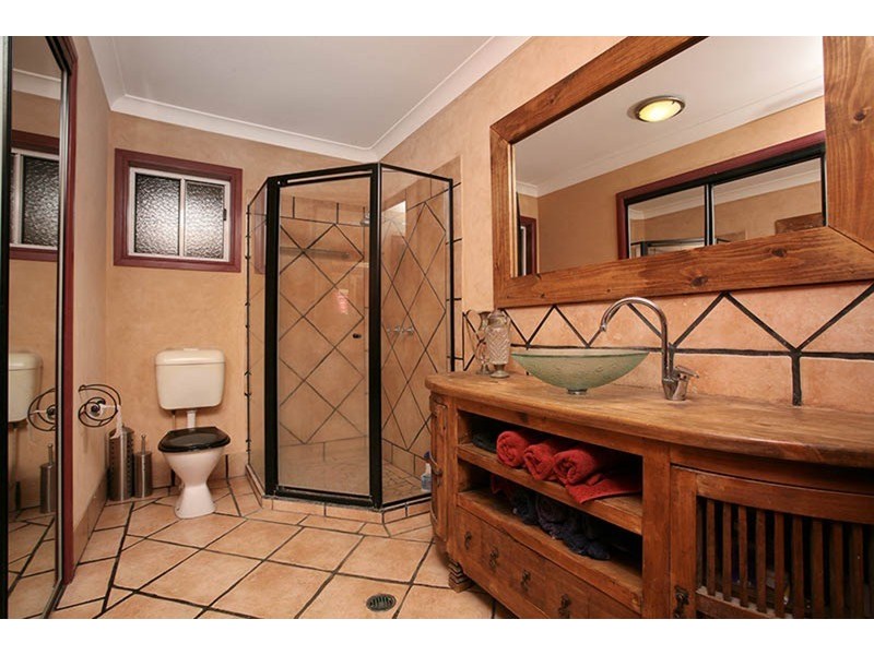 86 Broadwater Esplanade, Bilambil Heights NSW 2486
