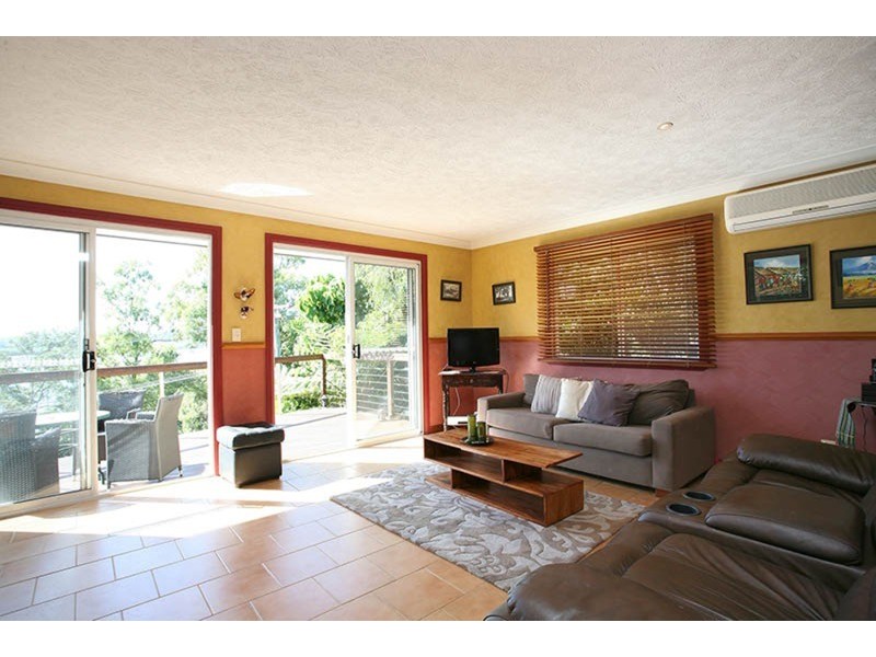 86 Broadwater Esplanade, Bilambil Heights NSW 2486