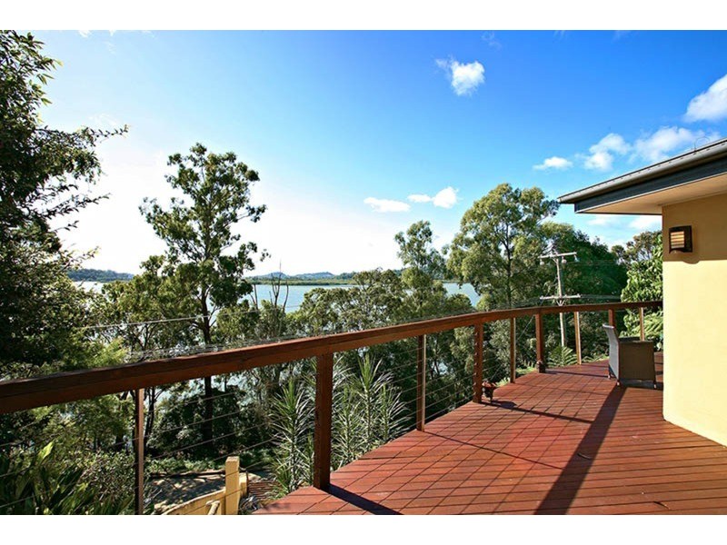 86 Broadwater Esplanade, Bilambil Heights NSW 2486