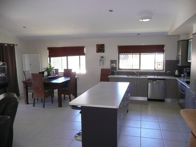 2 Mourne  Terrace, Banora Point NSW 2486