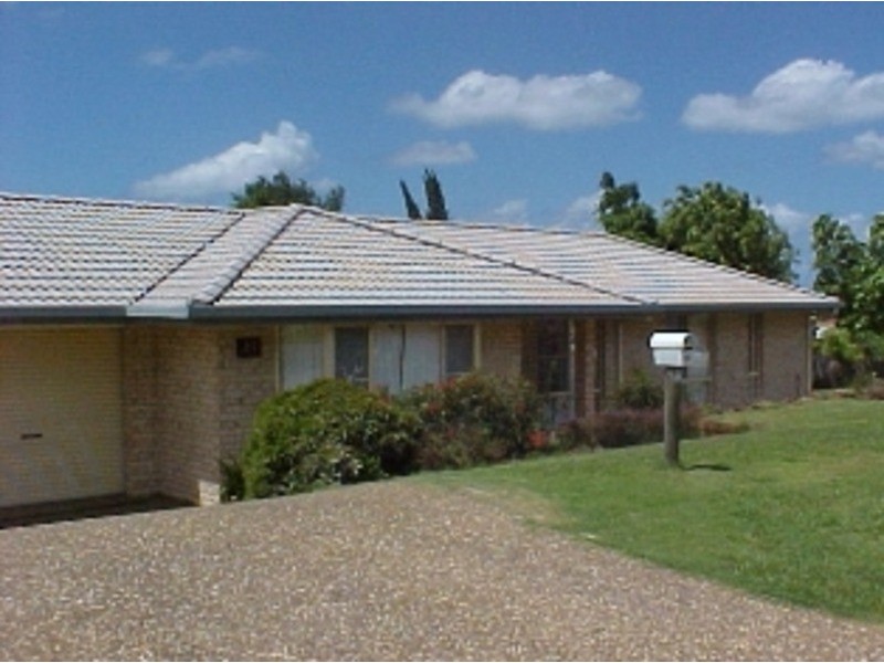 27 Honeymyrtle Drive, Banora Point NSW 2486