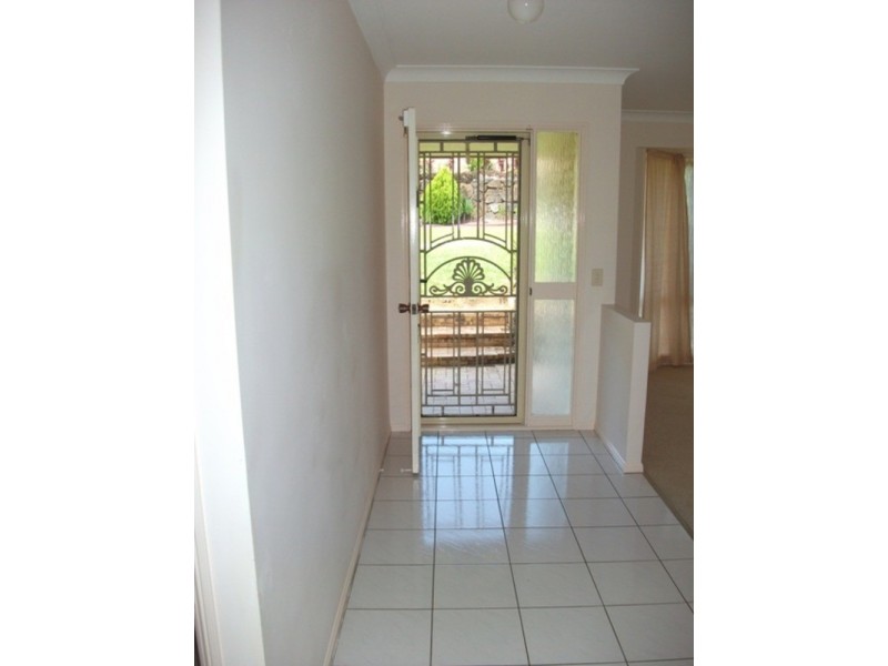 27 Honeymyrtle Drive, Banora Point NSW 2486