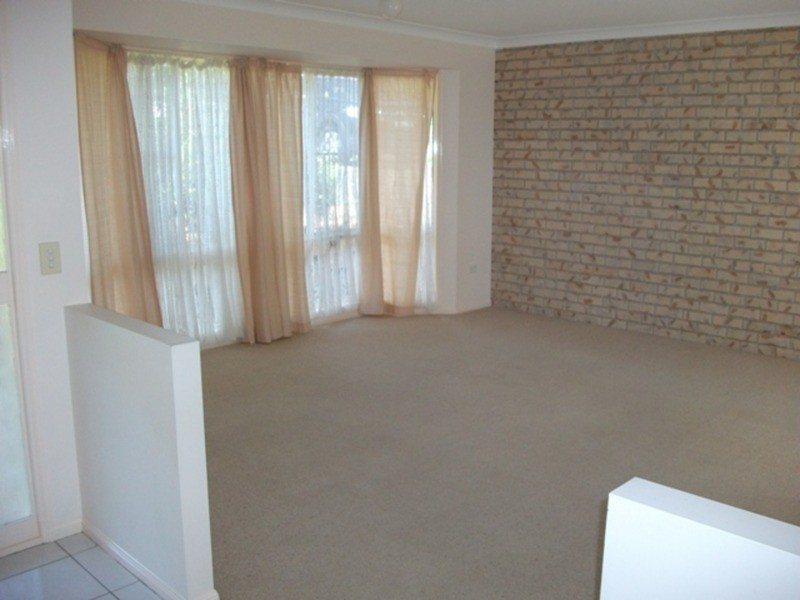 27 Honeymyrtle Drive, Banora Point NSW 2486