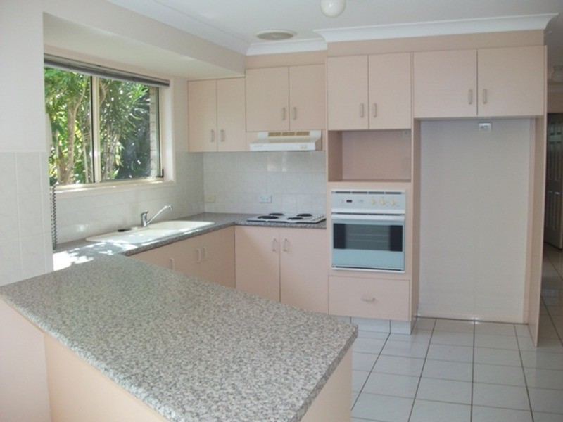 27 Honeymyrtle Drive, Banora Point NSW 2486