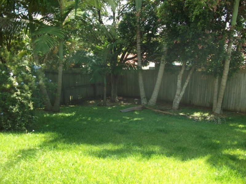 27 Honeymyrtle Drive, Banora Point NSW 2486