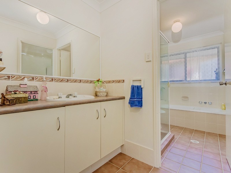 2/43 Kildare Drive, Banora Point NSW 2486