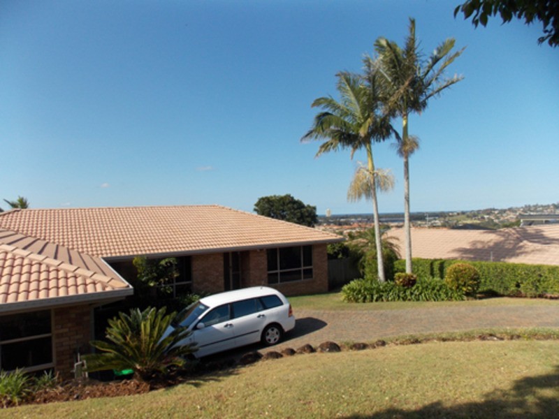 18 Oakland Parade, Banora Point NSW 2486
