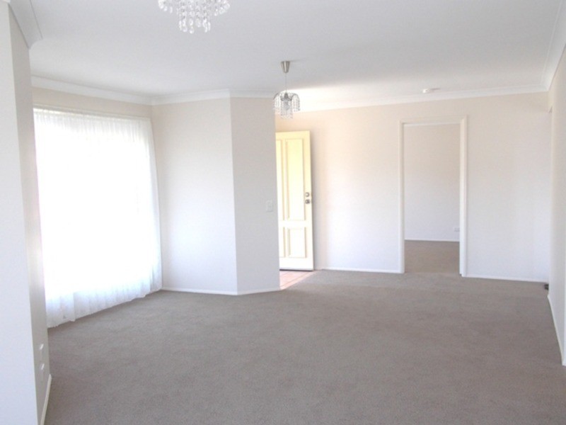 33 Kildare Drive, Banora Point NSW 2486