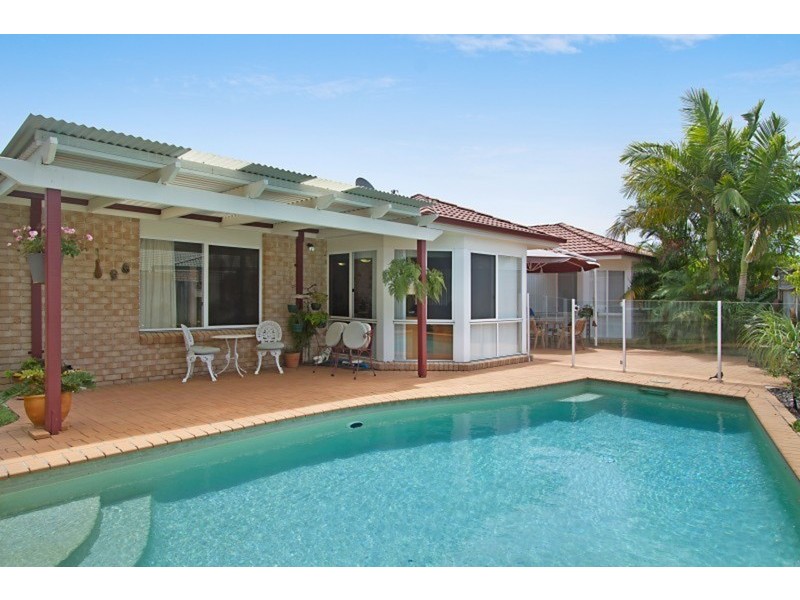 11 Brighton Street, Banora Point NSW 2486