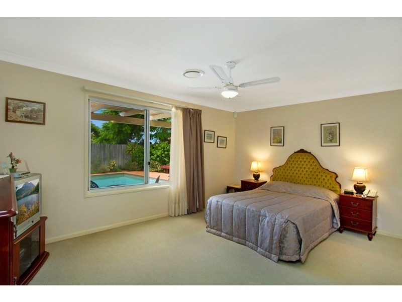 11 Brighton Street, Banora Point NSW 2486