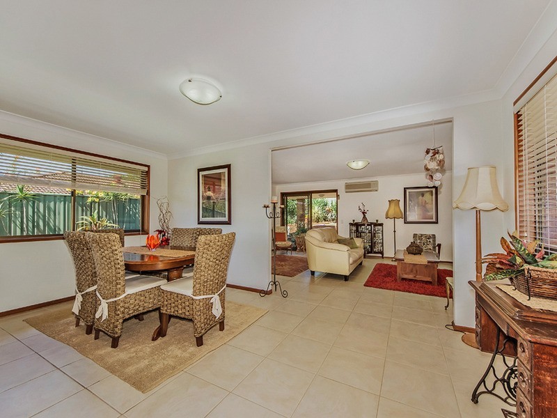 2/2 Gleneagles Place, Banora Point NSW 2486