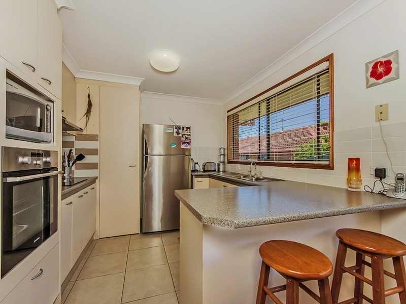 2/2 Gleneagles Place, Banora Point NSW 2486