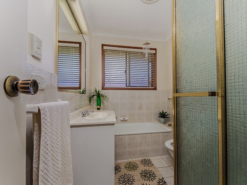 2/2 Gleneagles Place, Banora Point NSW 2486