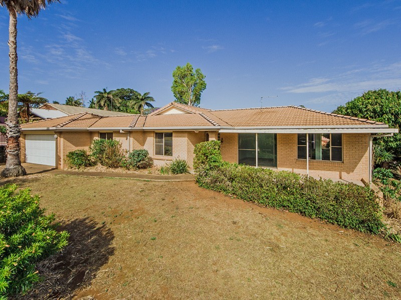 27 Bluegum Boulevard, Banora Point NSW 2486