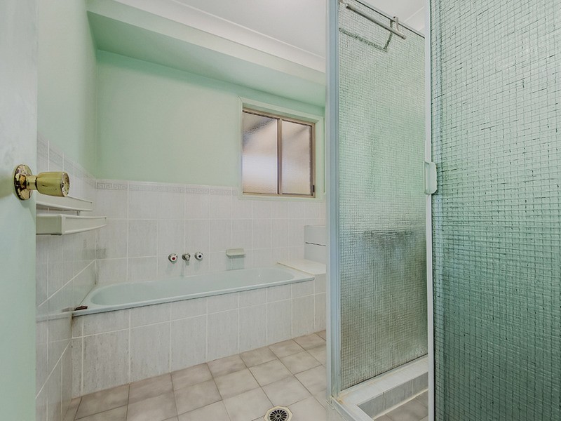 27 Bluegum Boulevard, Banora Point NSW 2486