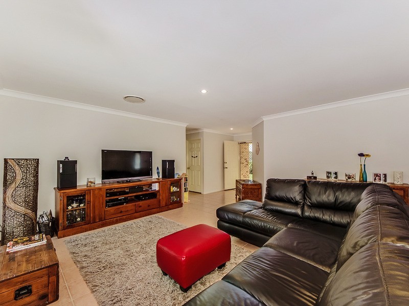 71 Avondale Drive, Banora Point NSW 2486