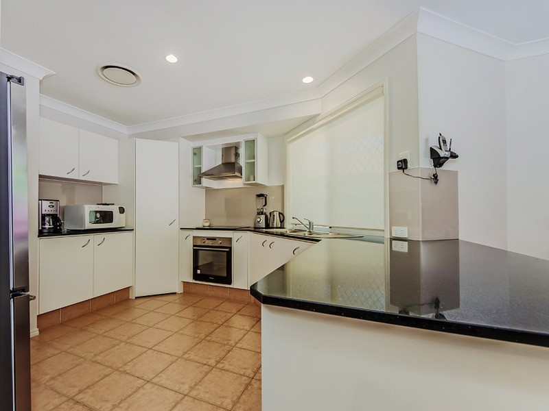 71 Avondale Drive, Banora Point NSW 2486