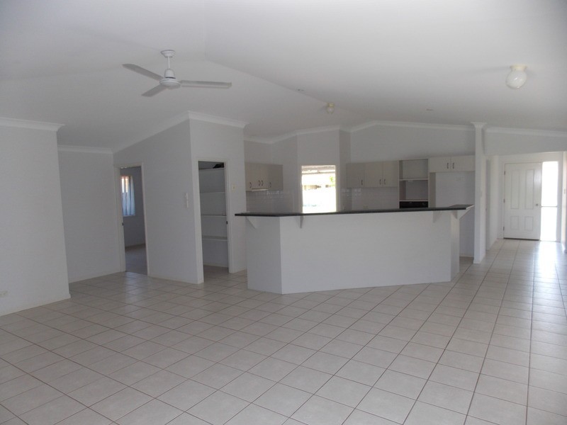 13 MacQuarie  Street, Banora Point NSW 2486