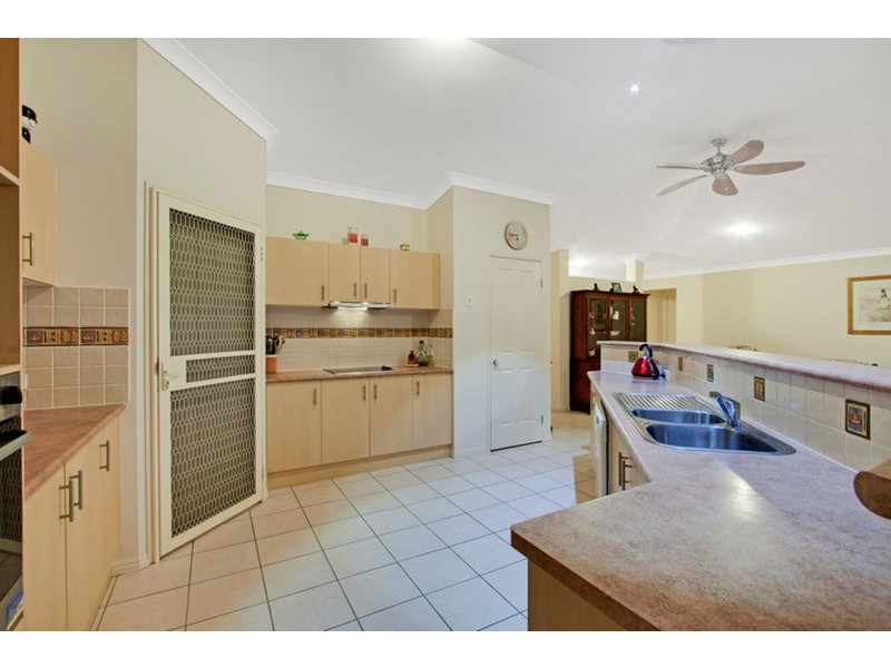 8 Grassmere Court, Banora Point NSW 2486