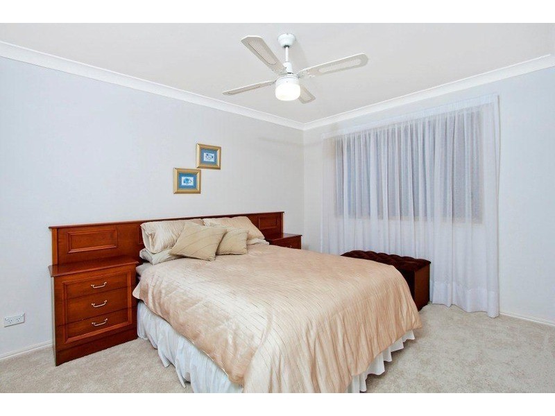 8 Grassmere Court, Banora Point NSW 2486