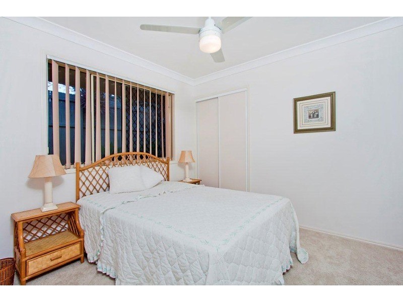 8 Grassmere Court, Banora Point NSW 2486