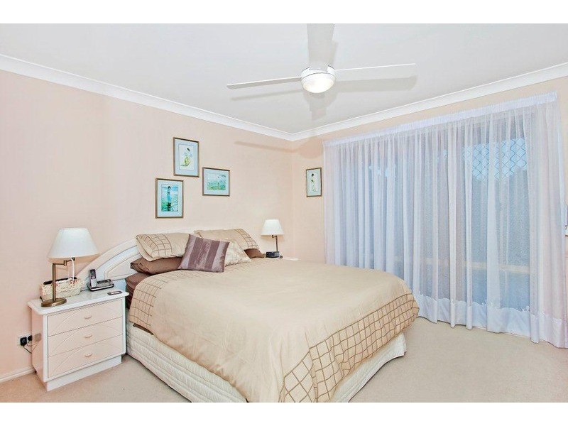 8 Grassmere Court, Banora Point NSW 2486