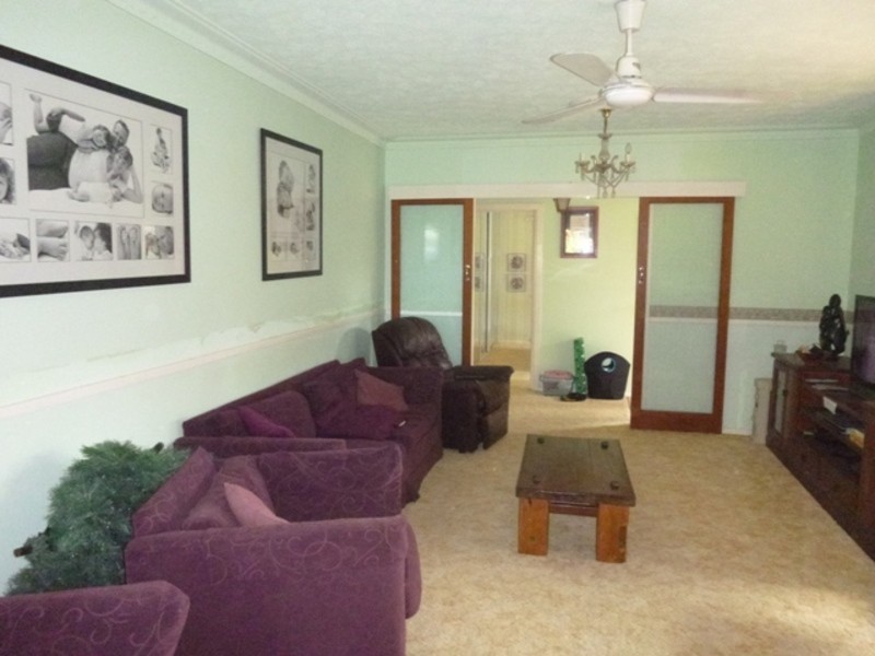 10 Anthony Avenue, Banora Point NSW 2486