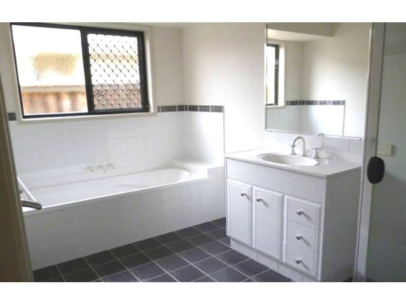 18 Westwood Street, Banora Point NSW 2486