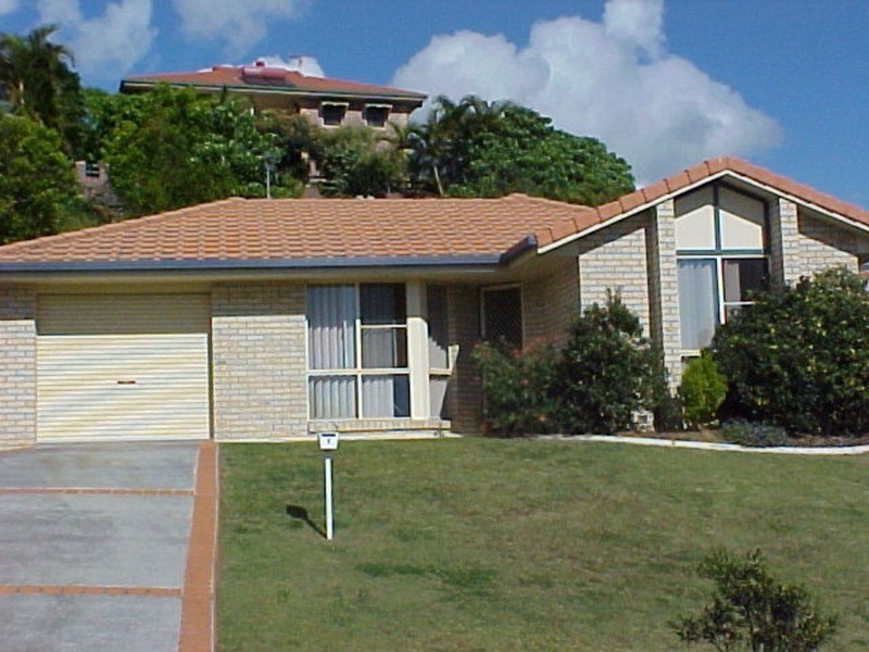 6 Stonehaven Way, Banora Point NSW 2486